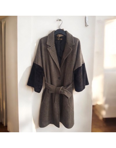 MANTEAU DOUBLURE OVESIZED DEUX POCHES FERMER AVEC UN BOUTON ET CEINTURE